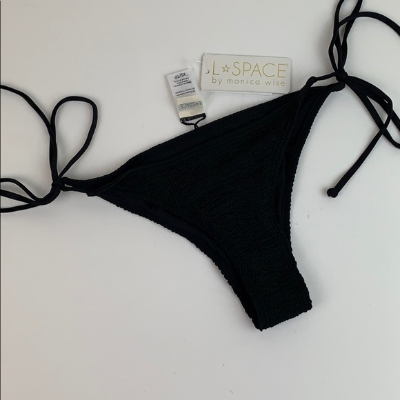 NWT L*space crinkle stretch black Lily string bikini bottoms, adjustable. - Picture 4 of 8